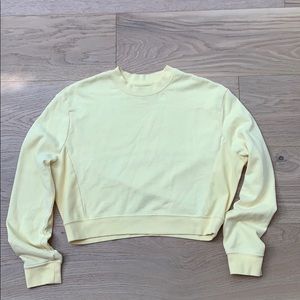 La hearts yellow cropped sweatshirt!